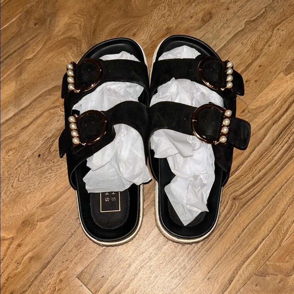 ShuShop Black Pearl Buckle Sandals